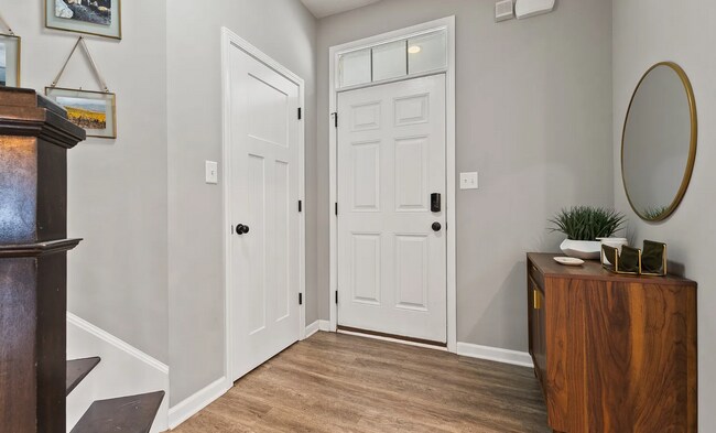 Building Photo - 163 Steeples Blvd