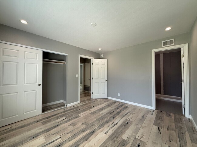 Building Photo - Remodeled, Fresh and Clean 3 Bedroom 2 Bath Home in North San Jose