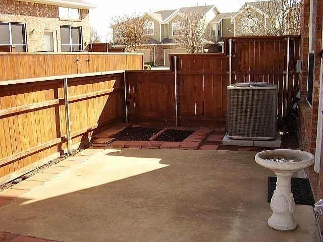 Building Photo - 8500 Brompton Dr