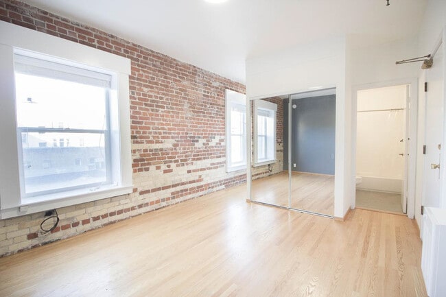 Building Photo - 145 Fell