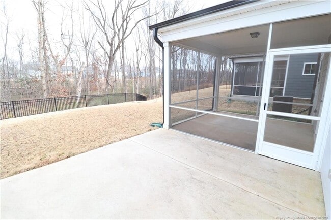 Building Photo - 123 Glen Clova Dr