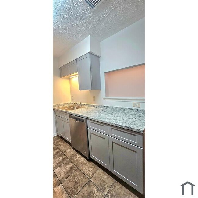 Building Photo - 4513 Golf Vista Cir