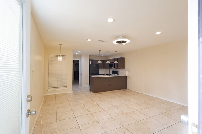 Building Photo - Nice and roomy one bedroom, First floor fl...