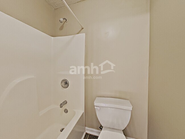 Building Photo - 2257 Caneridge Trail SW