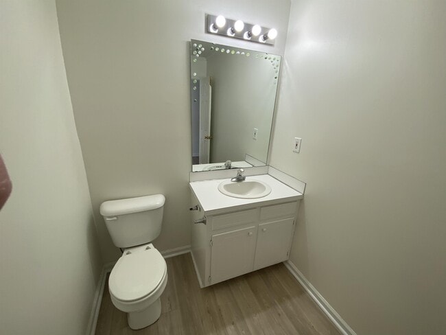 Building Photo - 3806-38D1 Sterling Pointe Dr