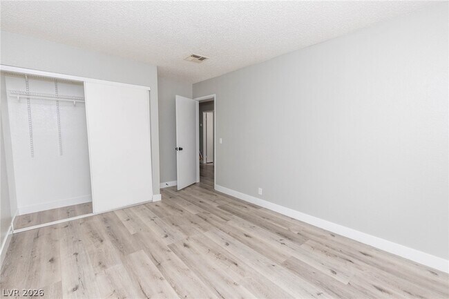 Building Photo - 3151 N Soaring Gulls Dr