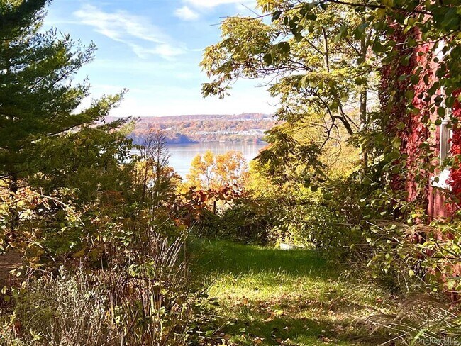 Building Photo - 273 NY-9D