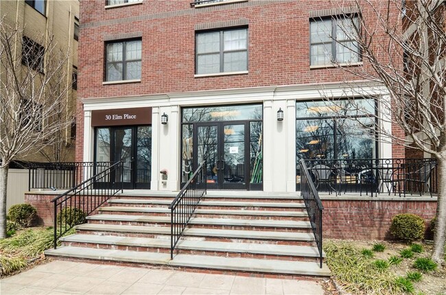 Primary Photo - 30 Elm Pl