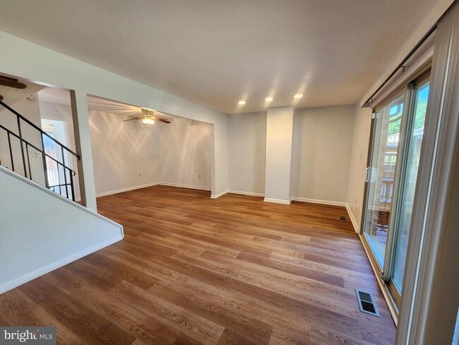 Building Photo - 8108 Salt Lake Dr