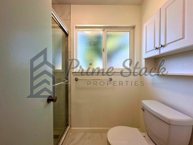 Building Photo - 2391 Sandpiper Way