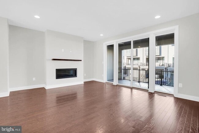 Building Photo - 22954 Sullivans Cove Sq