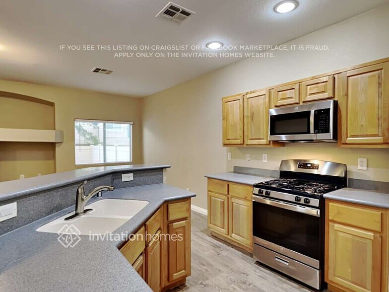 Building Photo - 1065 Thrill Ct