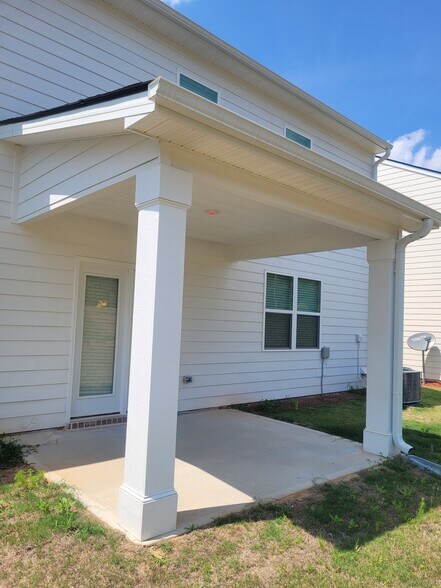 Building Photo - 2021 Vidalia Ct