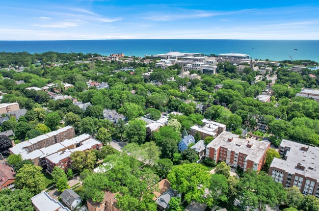 Building Photo - 2036 Sherman Ave