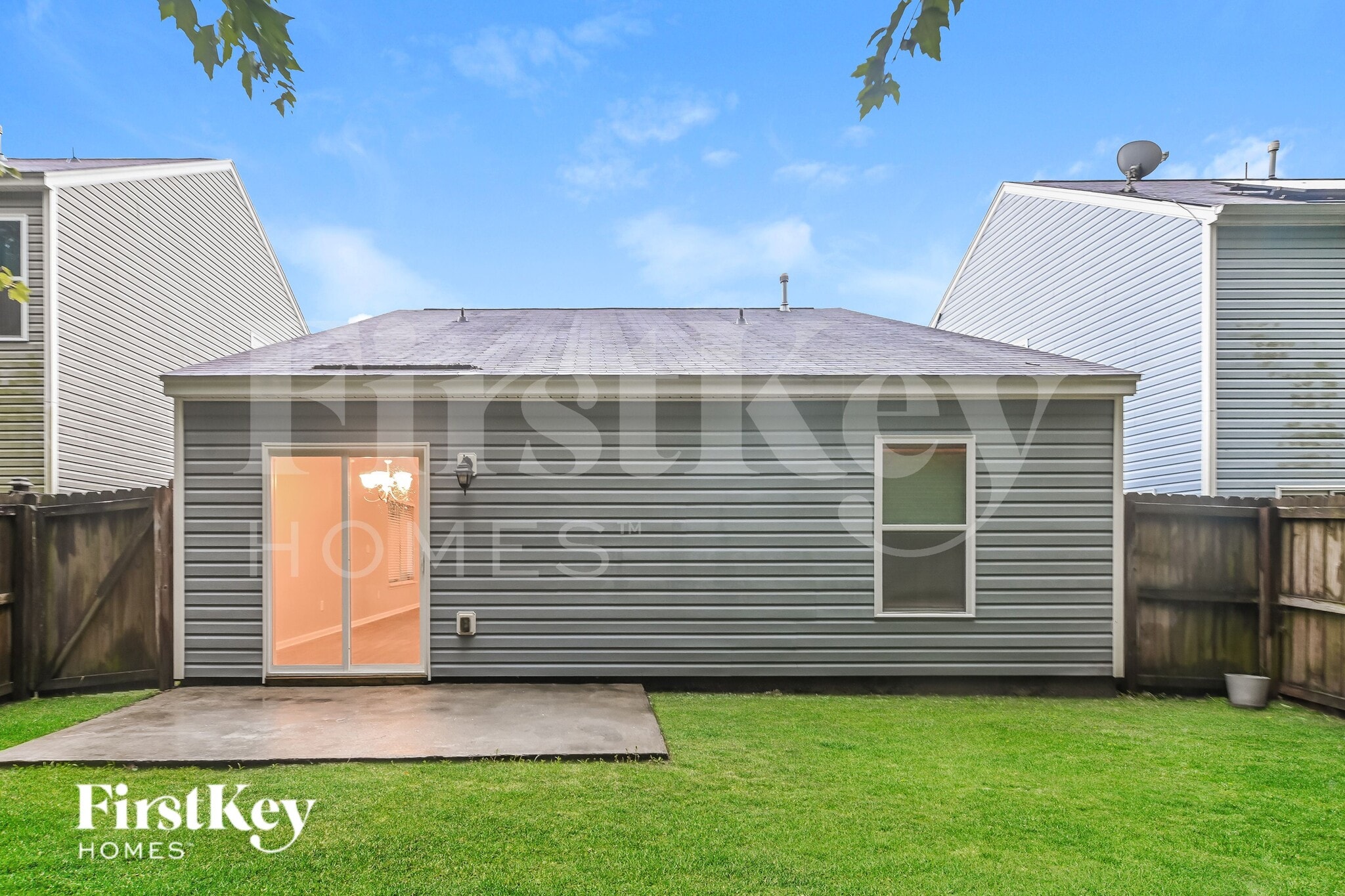 Building Photo - 215 Coosawatchie St