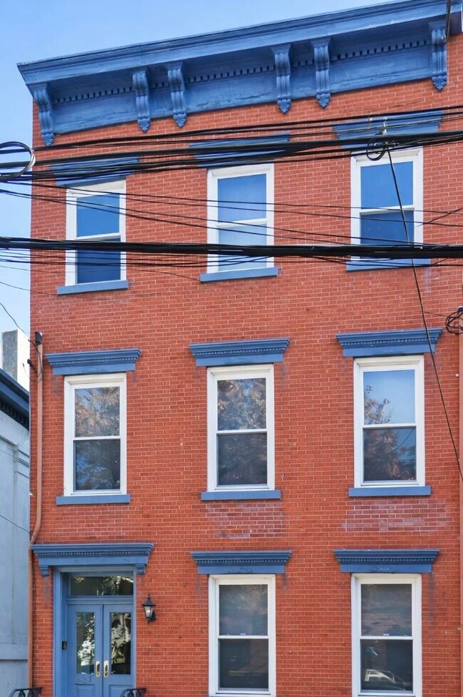 Building Photo - 637 Bloomfield St