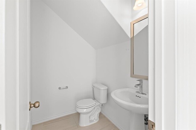 Building Photo - 1128 Ridge Runner Dr