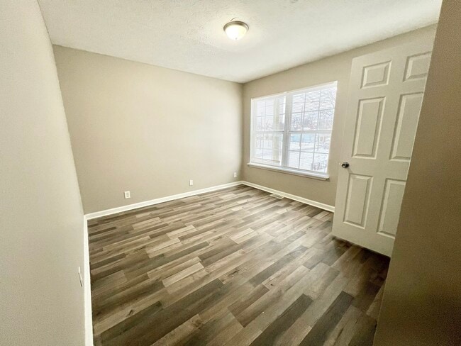 Building Photo - 205 N 26th St