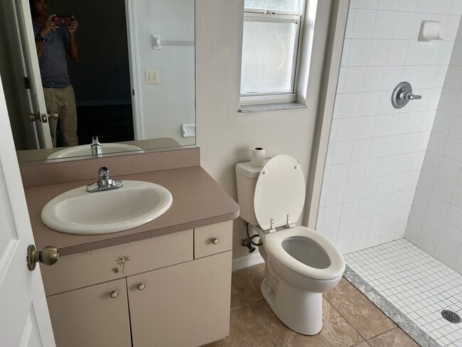 Building Photo - 3/2 Home Marion Oaks