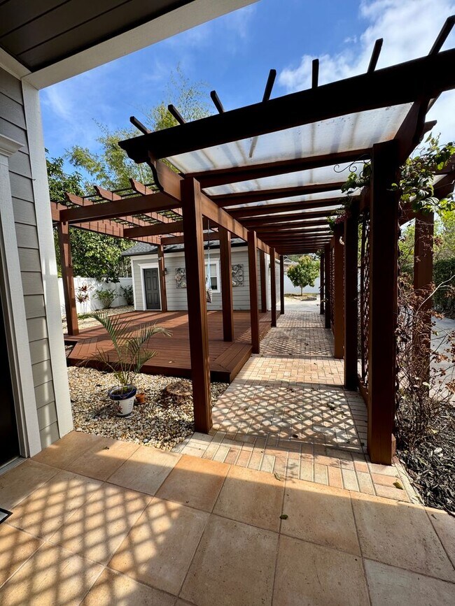 Building Photo - LUXURY RENTAL In Maitland - Winter Park Area 32751