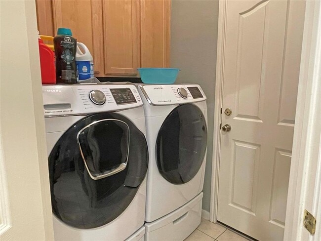 Building Photo - 6420 Tasajillo Trail