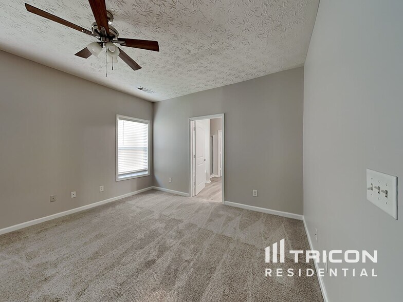 Building Photo - 2350 Dalton Park