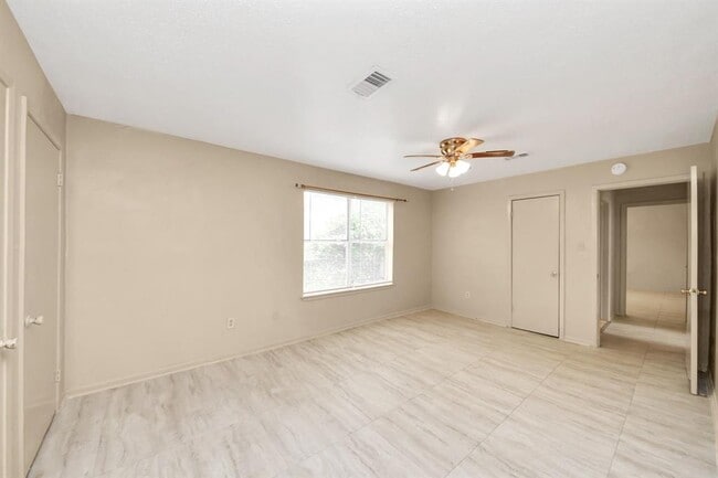 Building Photo - 3029 Trulley St