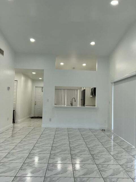 Building Photo - 10212 Boca Bnd E