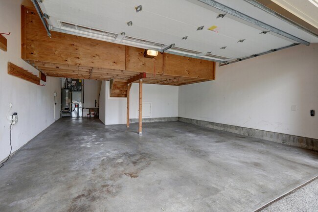 Building Photo - 16308 Simonds Rd NE