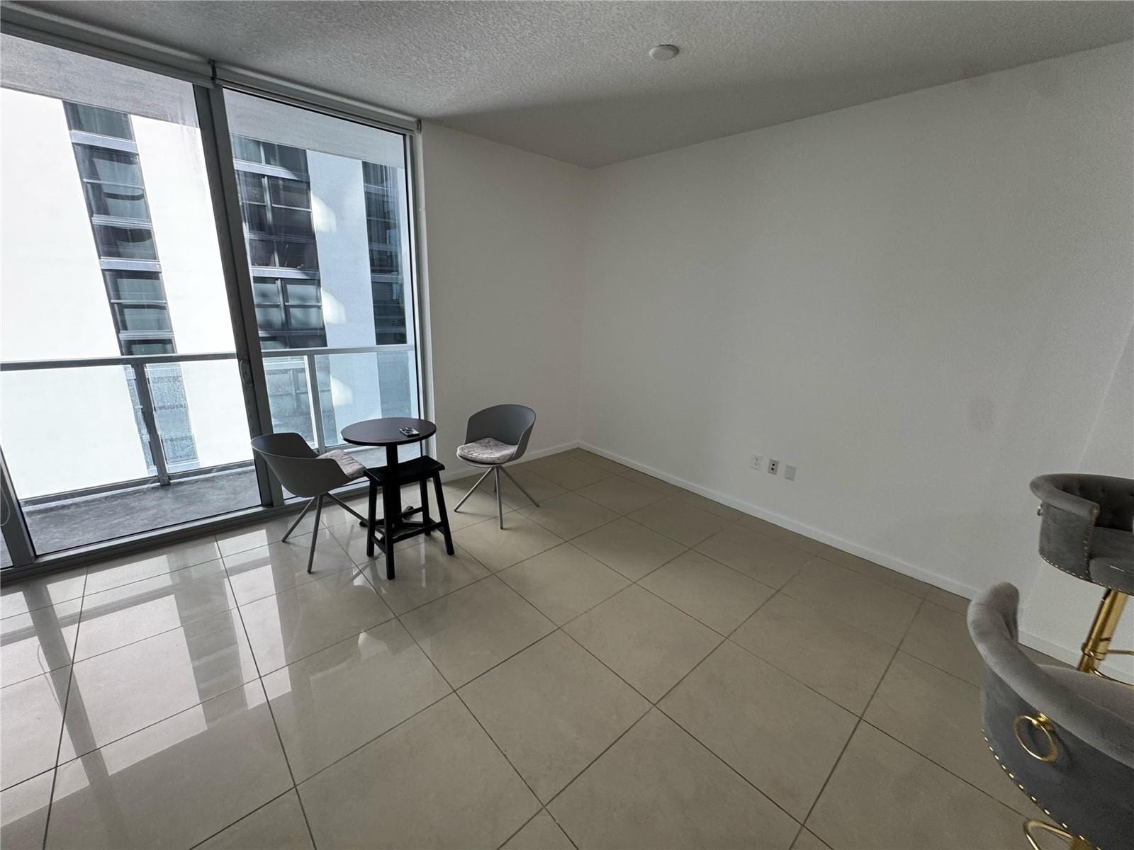 Building Photo - 1050 Brickell Ave