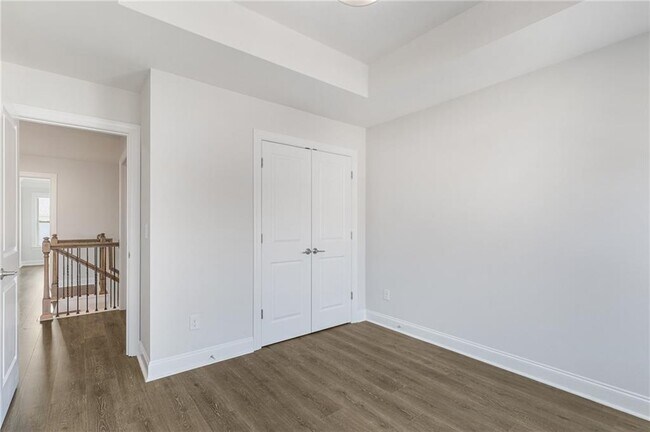 Building Photo - 1387 Live Oak Ln