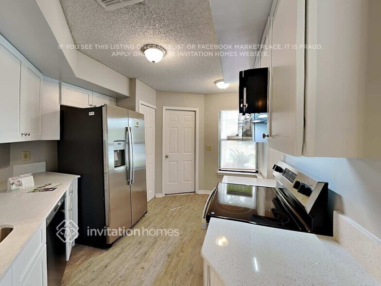 Building Photo - 8096 Kilwinning Ln