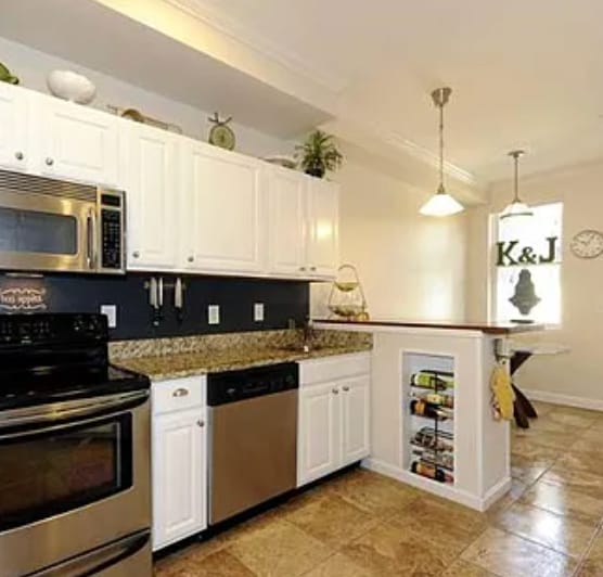 Building Photo - 1012 7th St SE