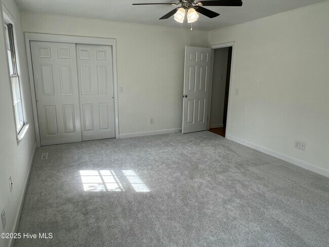 Building Photo - 4913 Marlin Ct
