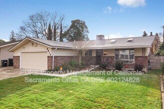 Building Photo - 8916 Fashion Dr