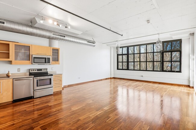 Building Photo - Available NOW!! Avenue Lofts Studio