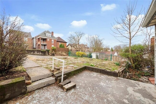 Building Photo - Pittsburgh - 4 Bedroom 2 Bathroom - Recent...