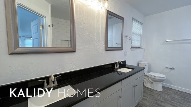 Building Photo - 702 Amity Ln