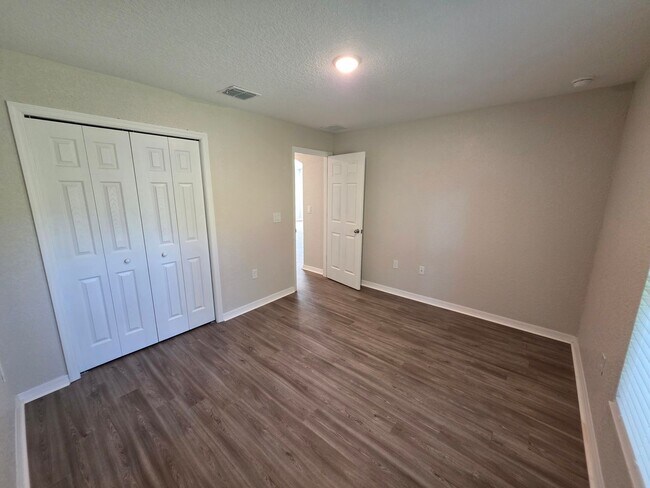 Building Photo - Charming 3 bed 2 bath in Inverness