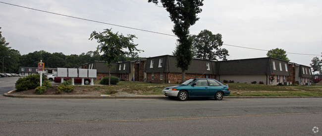 Building Photo - Southwood Apartments
