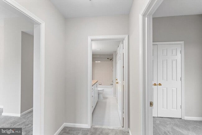 Building Photo - 545 E Braddock Rd