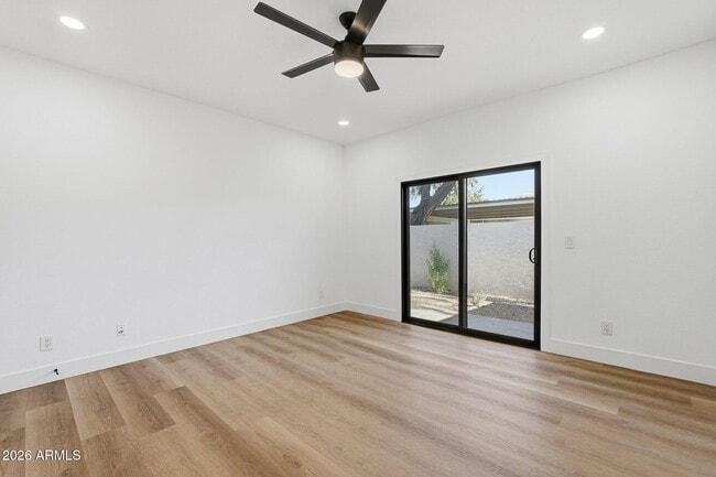 Building Photo - 2029 N Sunset Dr