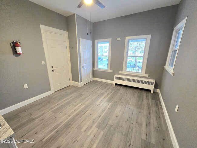 Building Photo - 316 8th Ave