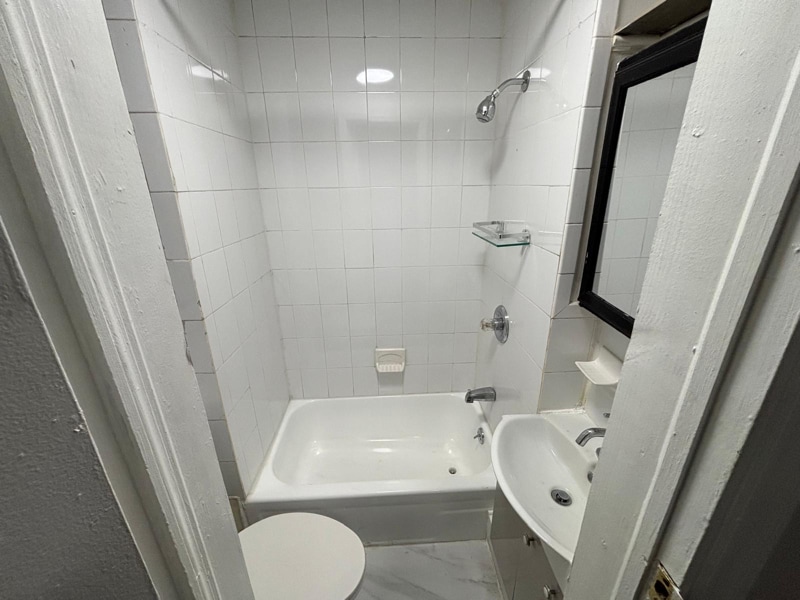 Building Photo - 303 58th St