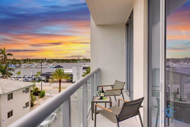 Building Photo - 777 N Ocean Dr