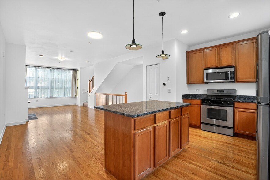 Building Photo - 57 E 23rd St