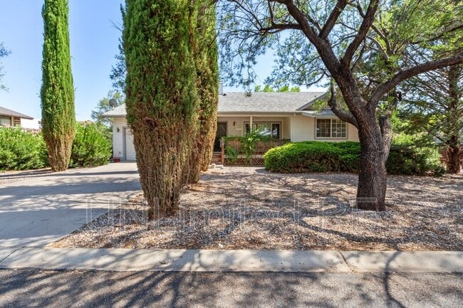 Building Photo - 10305 E Oak Creek Valley Dr