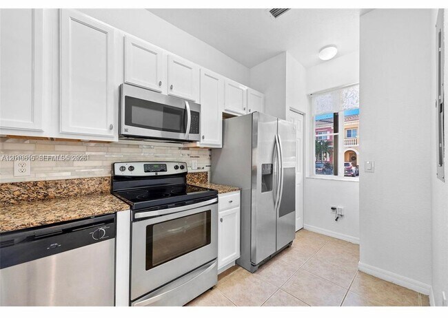 Building Photo - 1820 SW 89th Terrace