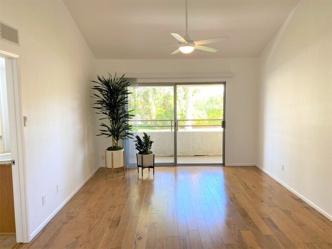 Building Photo - Experience the Best of Scottsdale Living