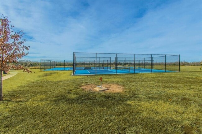 Building Photo - (3) Bed/(2) Bath in Bellatona Addition! Avail NOW!